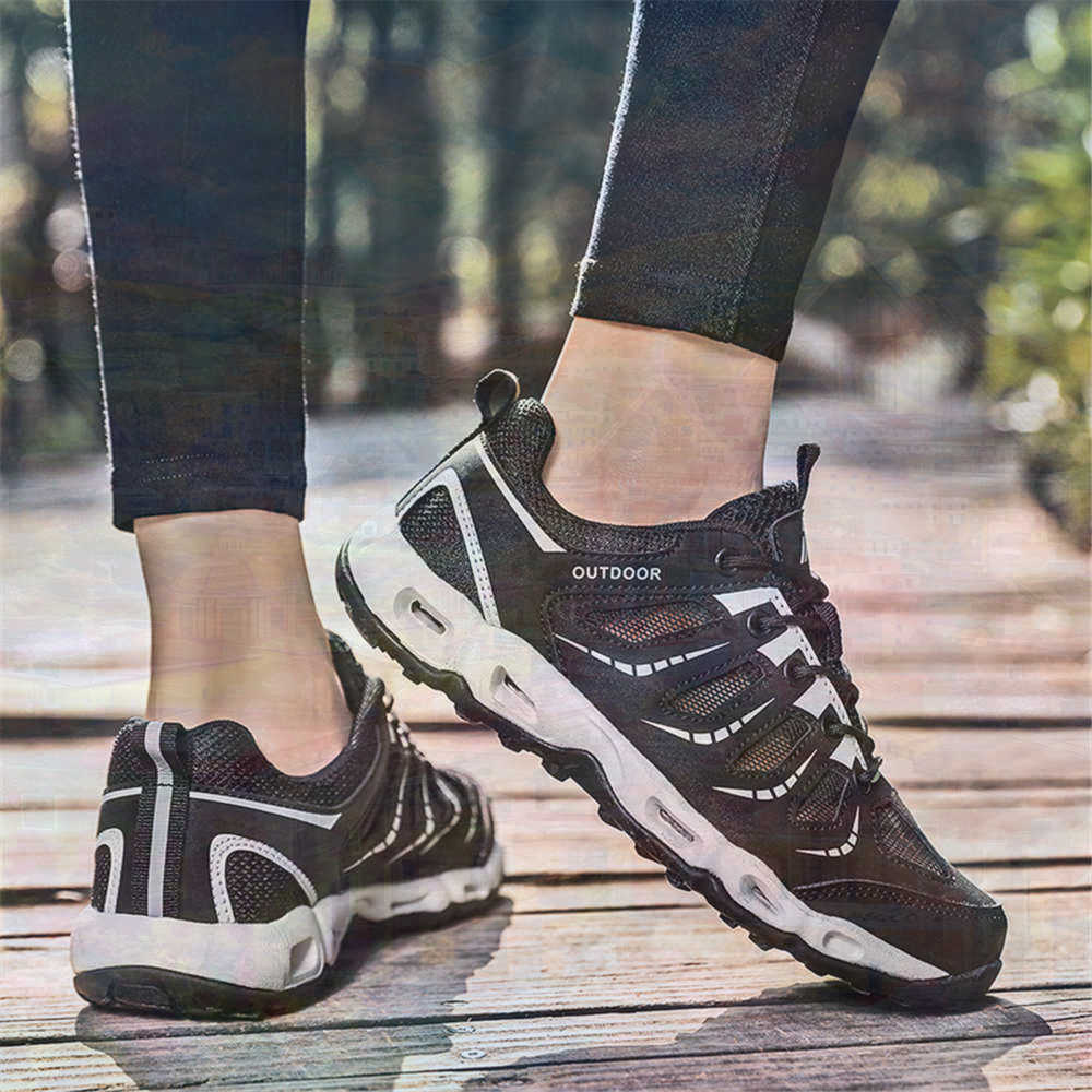 Sumer Round Tip Silver Sneaker - Luxury Lifestyle Party 리뷰 및 가격